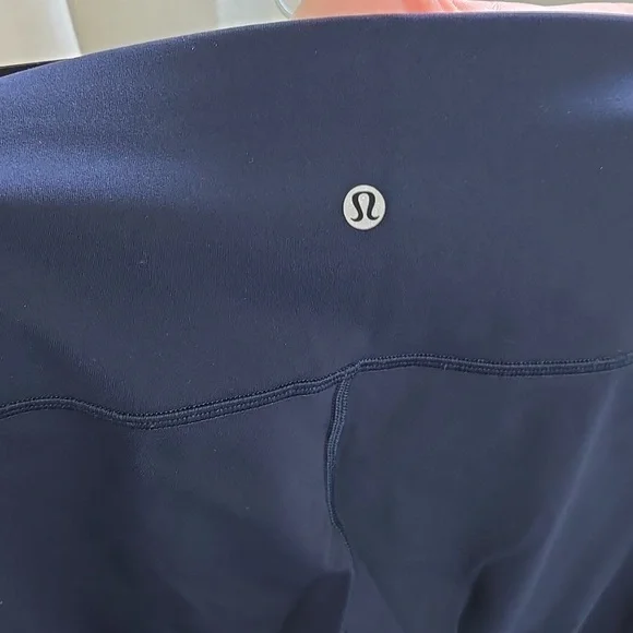 Lululemon Wunder Under Crop (Hi-Rise) *Full-On Luxtreme 21" True Navy - Picture 9 of 10